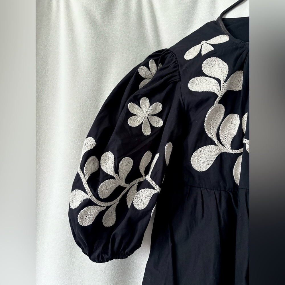 NWOT - By Anthropologie Embroidered Puff-Sleeve Midi Dress size small petite - Picture 6 of 10